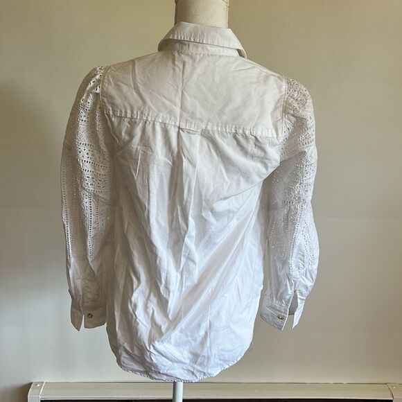 Anthropologie white eyelet sleeve button down shirt. Size 0 - Picture 3 of 3